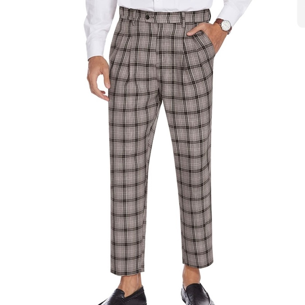 Lightweight old man’s pleated old money trouser Elastic in back for comfort